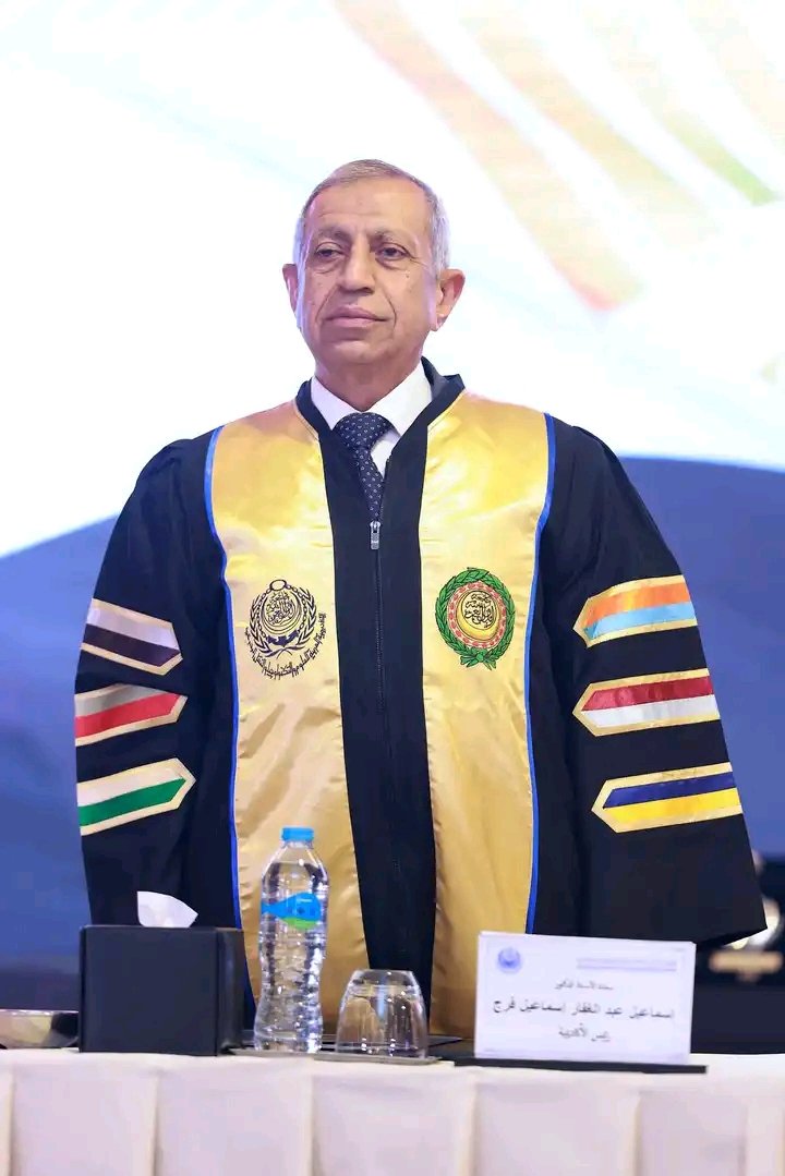 حفل تخريج دفعة جديدة من طلبة كلية الدراسات العليا لـ الأكاديمية العربية