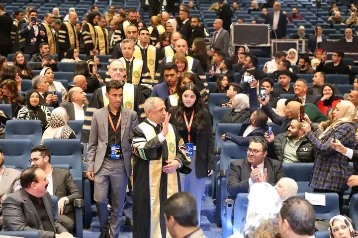 حفل تخريج دفعة جديدة من الأكاديمية العربية