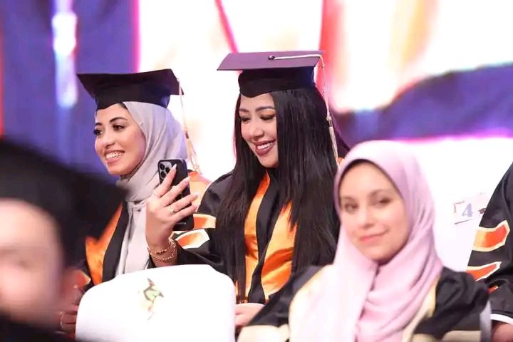 حفل تخريج دفعة جديدة من الأكاديمية العربية