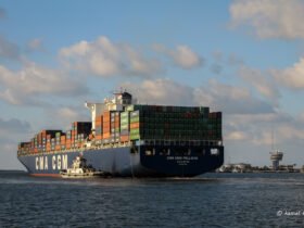 ميناء دمياط