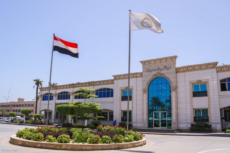 ميناء دمياط